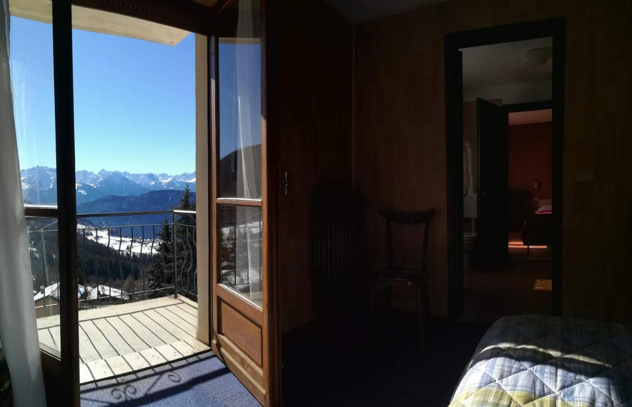 Hotel Miravidi 拉马格德莱伊内 外观 照片